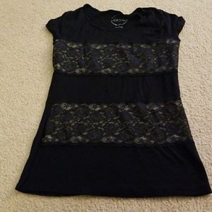 Stretch lace black top.